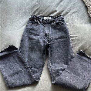 Abercrombie & Fitch Women's Ultra High Rise 90s Straight Jean - black
